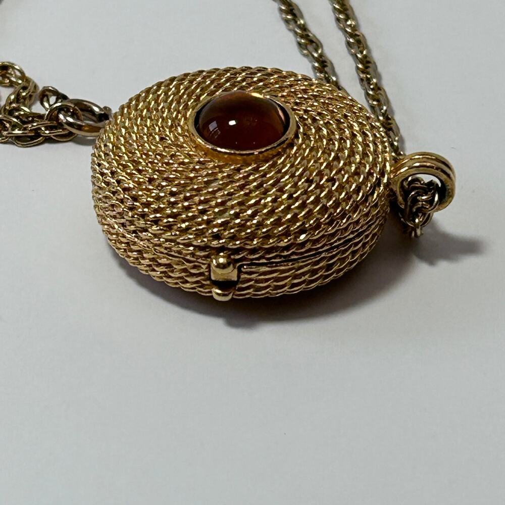Beeline Vintage Solid Perfume Locket Pendant Necklace - Picture 8 of 12